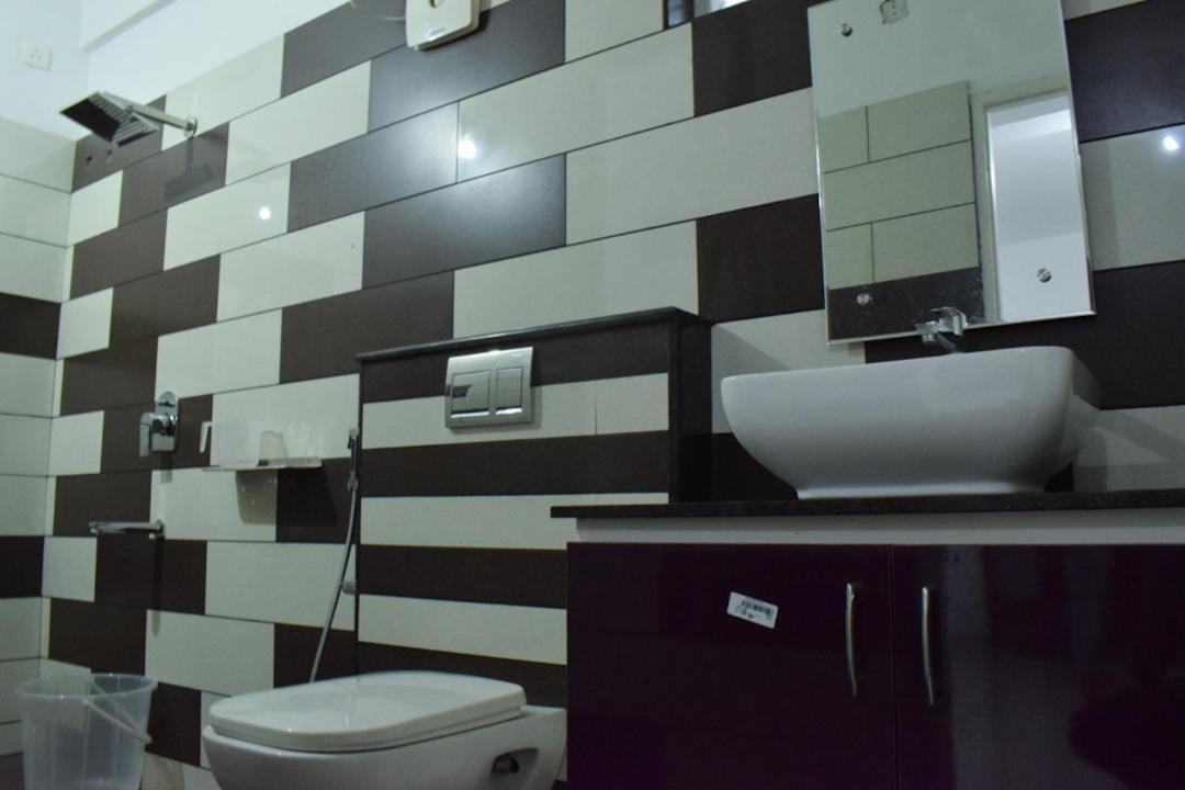 Raveendra Inn Калпата Екстериор снимка
